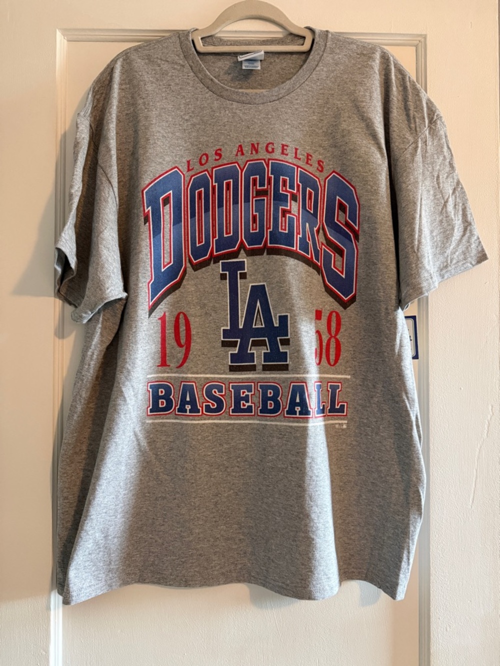 NWT Los Angeles LA Dodgers Baseball Men’s Graphic T-Shirt Tee Grey 2X $48